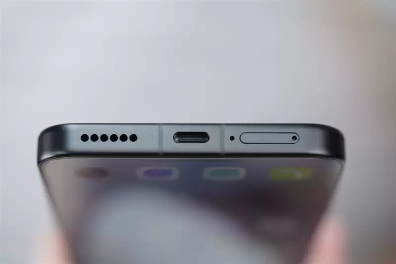 半年内没有对手！荣耀WIN RT评测：2699元首发1万mAh大电池 这才是性价比电竞机！