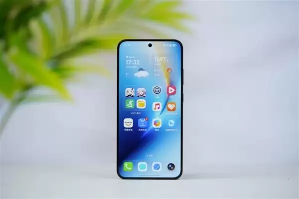 荣耀WIN RT手机上市:10000mAh电池+185Hz屏,售2599元起