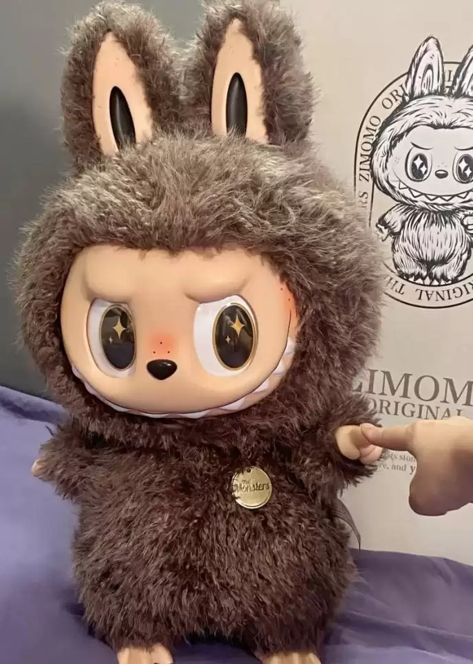 Labubu盲盒价格雪崩：隐藏款跳水超90%，囤货者血亏抛售