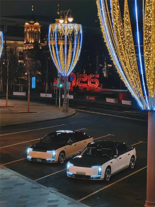 12000 公里尊界 S800 穿越亚欧十国,中国超豪华汽车闪耀摩纳哥