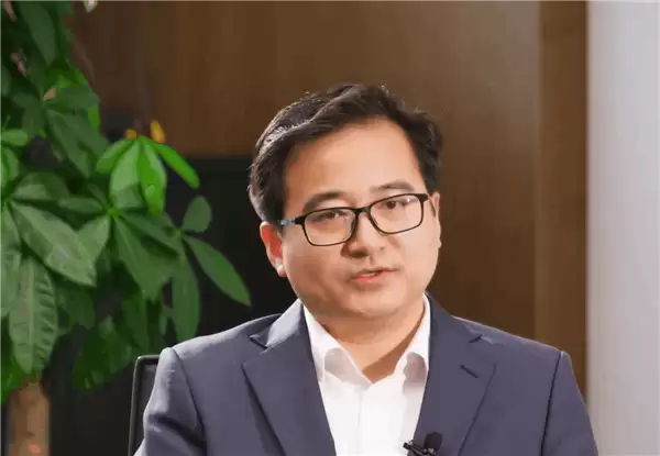 李云飞:比亚迪企业氛围很简单 把活干好天天给我摆脸色都行