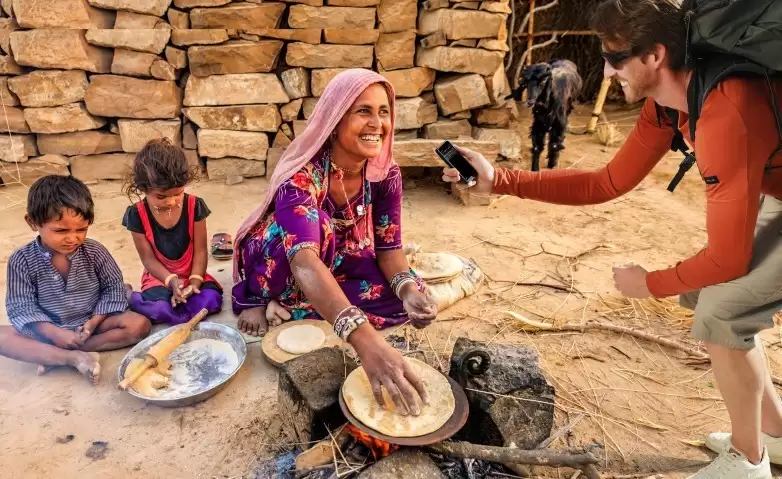 端侧模型破解无网痛点时空壶新T1赋能元旦出海无忧行