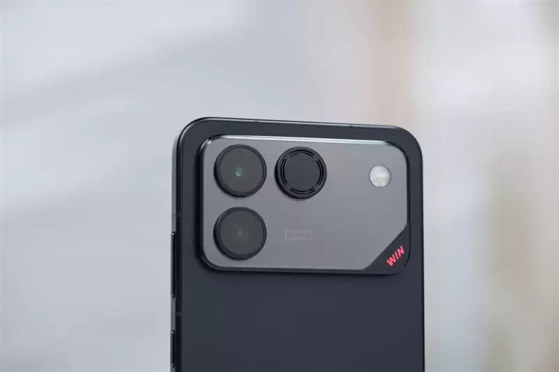 半年内没有对手！荣耀WIN RT评测：2699元首发1万mAh大电池 这才是性价比电竞机！