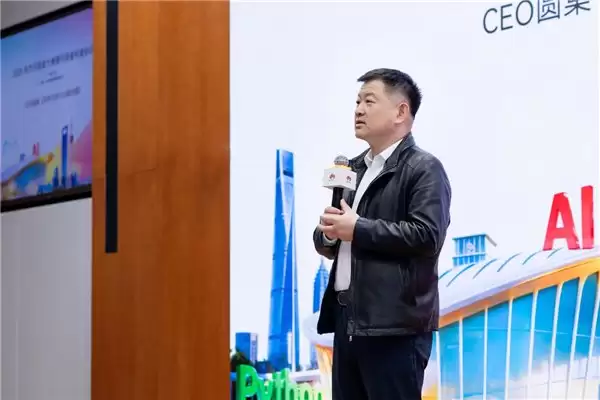 华为云 CEO 周跃峰谈 AI：拒绝“泡沫化”，让每个 Token 真正提升行业生产力