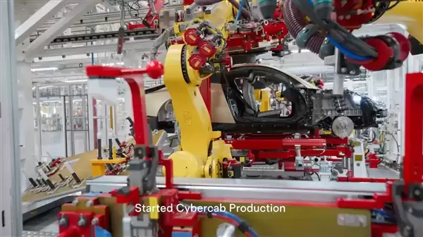 马斯克:不带方向盘的特斯拉CyberCab将于4个月后投产