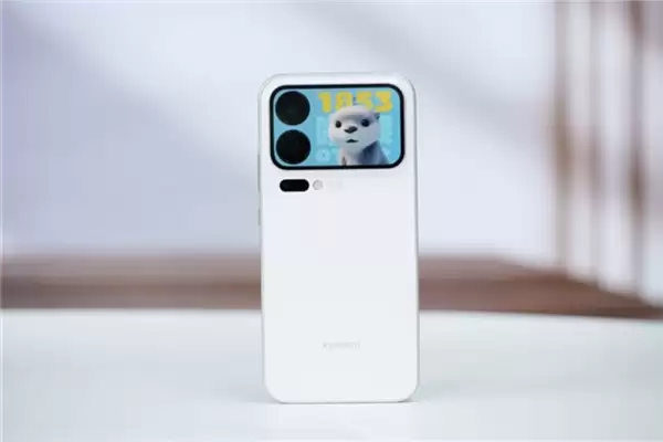 小米17系列再添猛将！Plus版配置流出：6.9英寸大直屏+潜望长焦