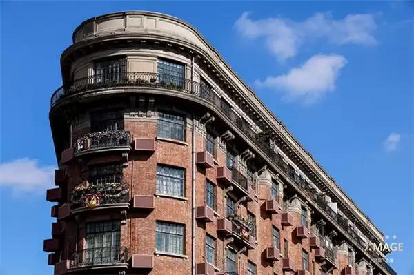 从“看见”到“共见”：XMAGE 共见与华为 Mate 80 系列的年终影像叙事