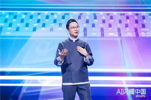 联想天禧 AI 足球智能体世界杯版引爆 2025 吴晓波科技人文秀