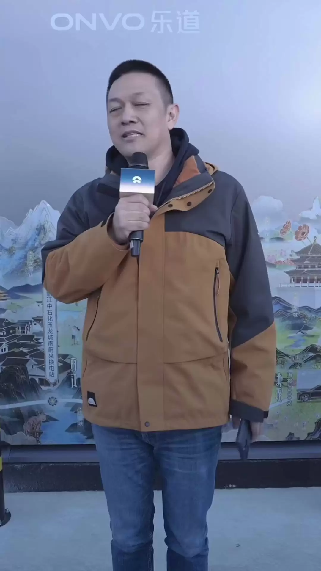 蔚来五代换电站今年开建、兼容三大品牌，李斌称2026年目标建设至少1000座