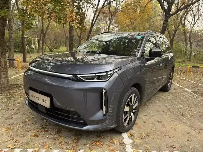 增程+纯电双动力 埃安AION i60上市XX.XX万起