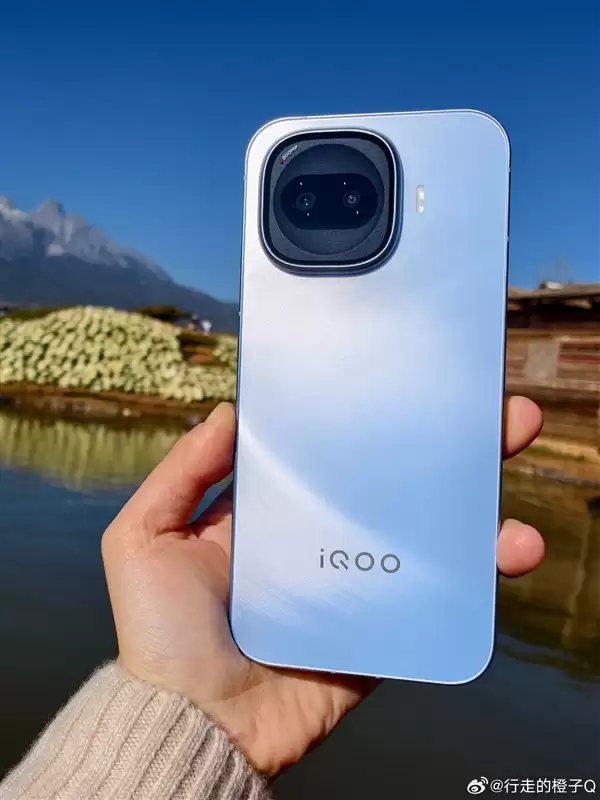 双芯爆能打！iQOO Z11 Turbo搭载第五代骁龙8+Q2电竞芯片