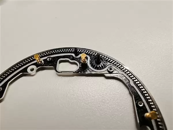 小米17 Ultra徕卡版被歪曲变焦环造假！王化：某群体断章取义能力很强