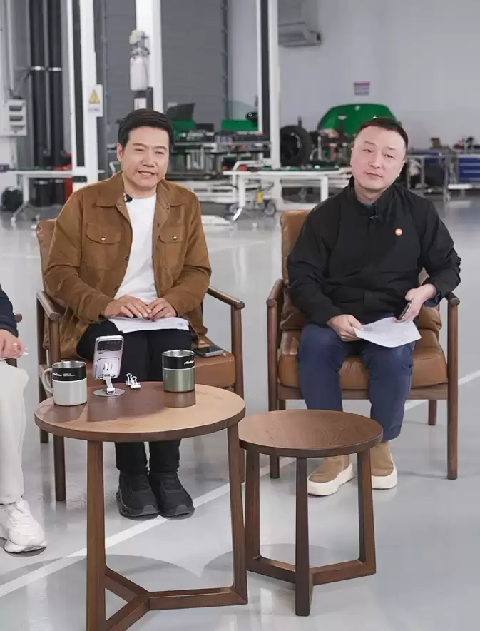 雷军否认小米7000法务:希望新的一年强化团队建设,坚决打击水军