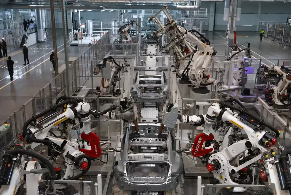 “虎妈”、网红都想看 美媒关注小米工厂参观热：中国最难抢的名额