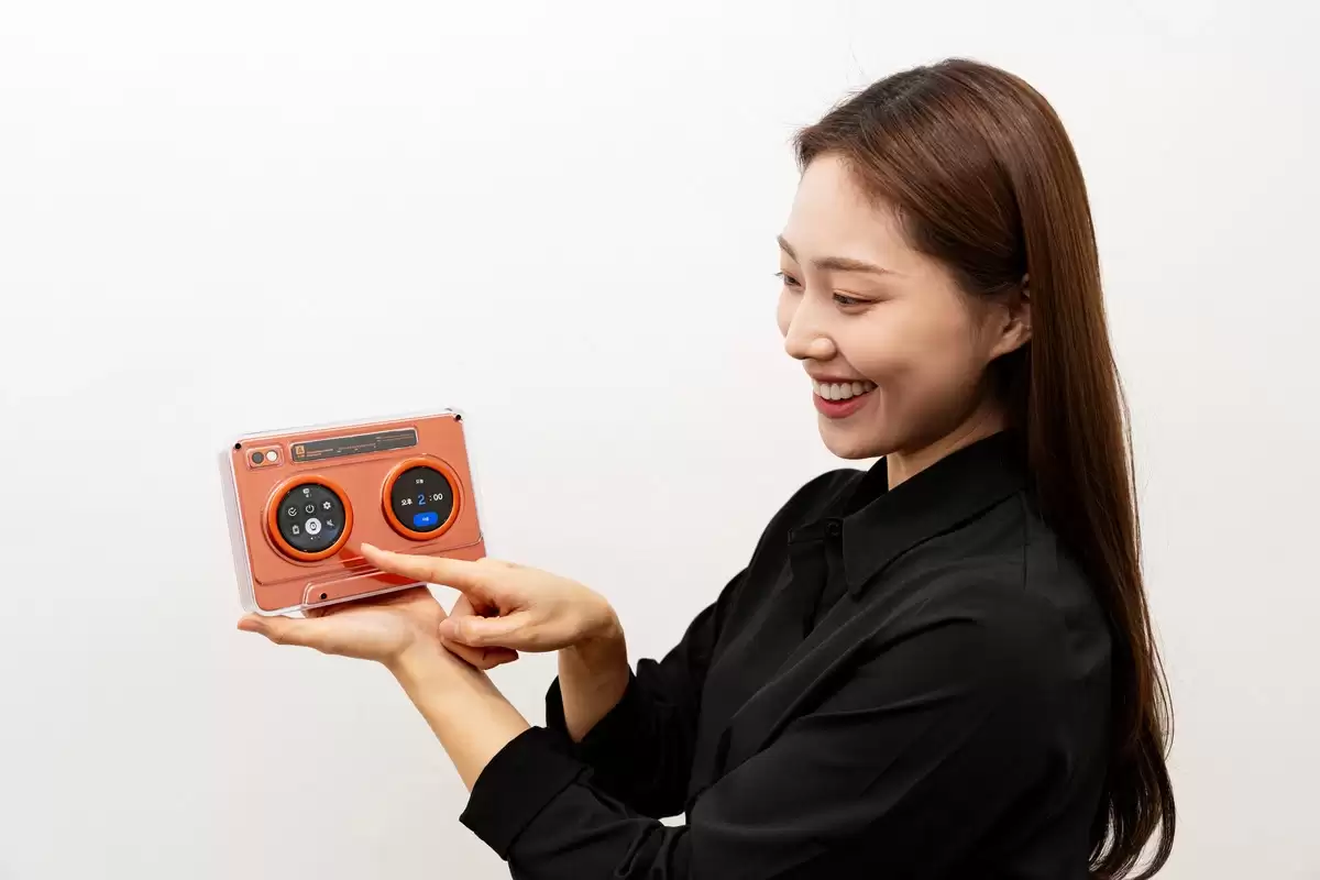 三星显示 CES 2026 秀肌肉:AI OLED 机器人、耐低温车载屏等显示技术亮相