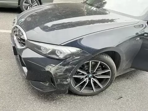 AI重塑车险理赔：拍照即赔高效便捷