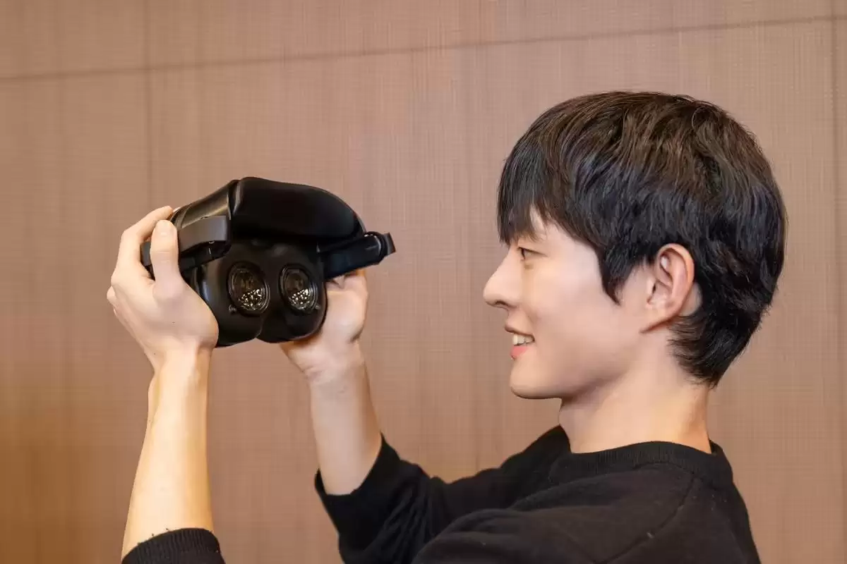 三星显示CES 2026秀肌肉：AI OLED机器人、耐低温车载屏等显示技术亮相