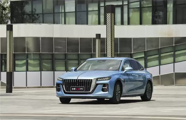 1-11月燃油轿车销量榜：轩逸领跑破29万 18款车型销量超十万