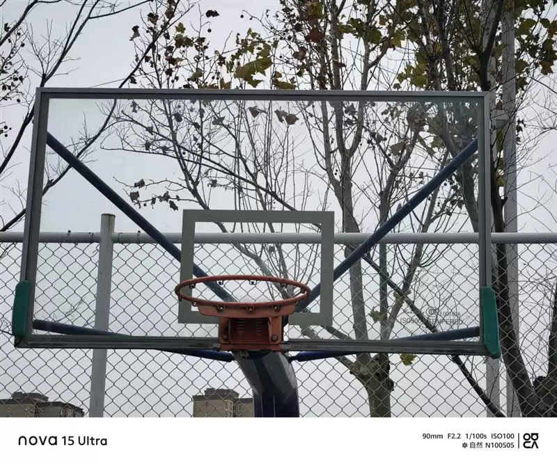 前后双红枫上阵 华为nova 15 Ultra全面评测：年轻人的影像轻旗舰！