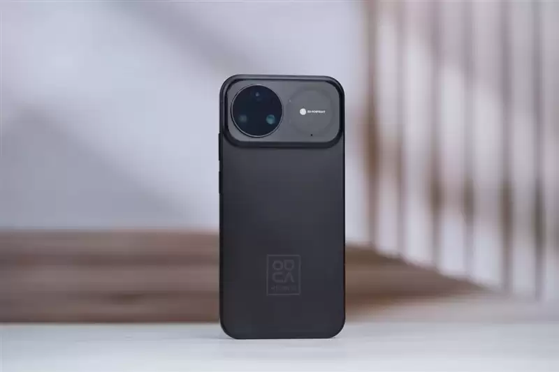 前后双红枫上阵 华为nova 15 Ultra全面评测：年轻人的影像轻旗舰！