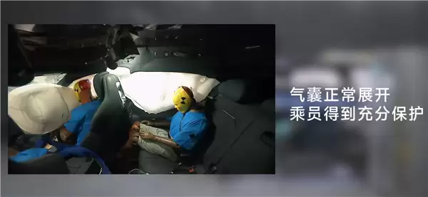 雷军：我以为“丢轮保车”是沃尔沃最早做的 没想到是奔驰