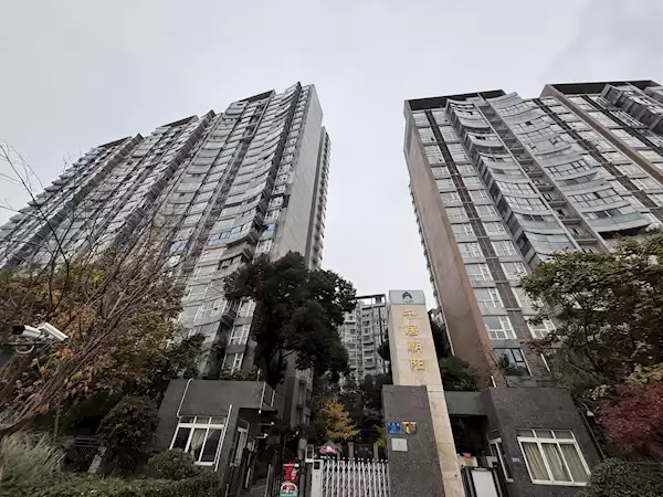 一个半月前曾105.6万成交 成都一凶宅二次转卖26.6万起拍