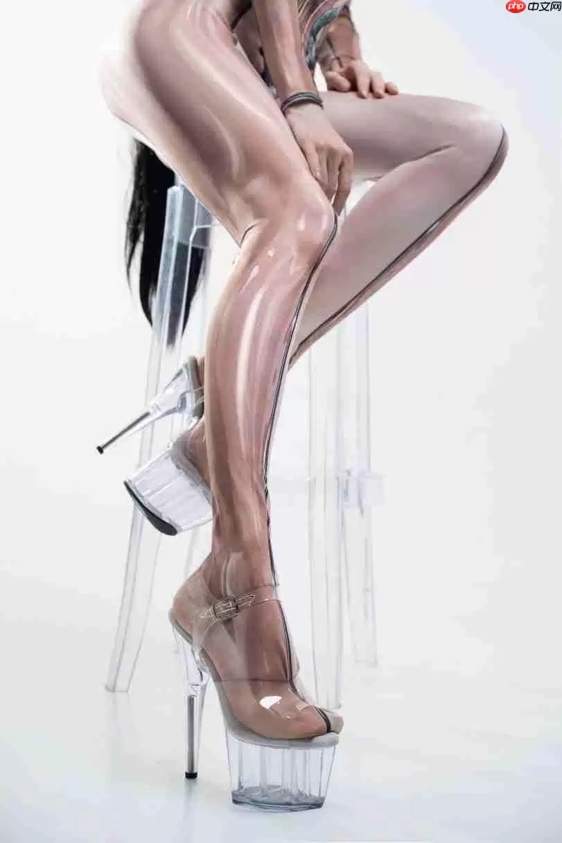 把持不住! 国外知名模特穿透明装战衣cos《剑星》伊芙