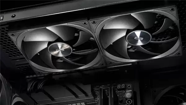 超频三阔刃F5 R140风扇首发79元起：金氘CD纹理 优化叶形设计