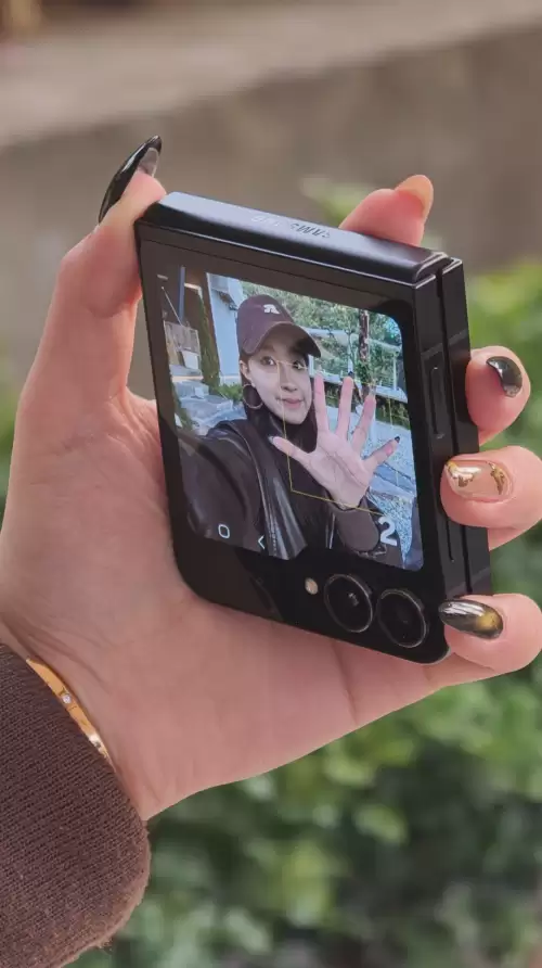 三星 Z Flip7 FE：配备5000万像素旗舰自拍镜头，成像效果出众