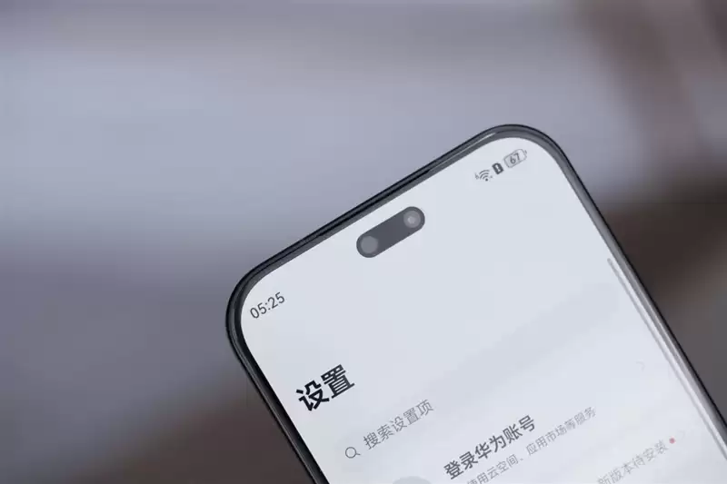 前后双红枫上阵 华为nova 15 Ultra全面评测：年轻人的影像轻旗舰！