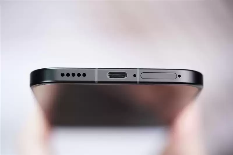 前后双红枫上阵 华为nova 15 Ultra全面评测：年轻人的影像轻旗舰！