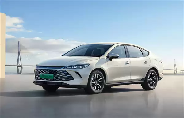 26.6kWh大电池+210km长续航：比亚迪秦两款新车将于1月8日上市