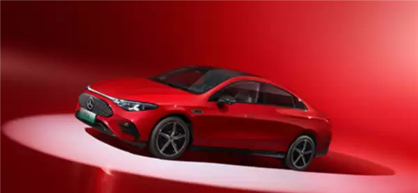 “会思考”的自动驾驶来了:奔驰CLA首家换上英伟达Alpamayo平台!