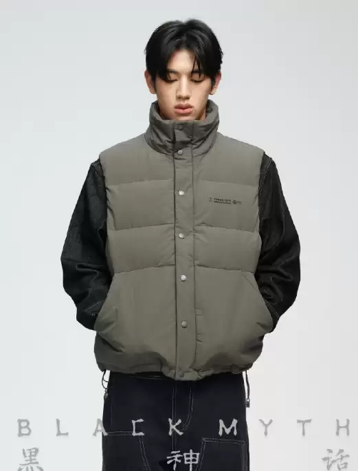 黑神话话新春上新：官方旗舰店推羽绒马甲、金甲毛衣等周边服饰