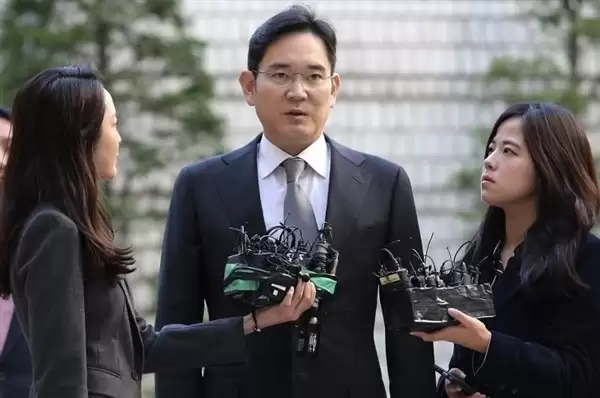 李在镕在北京买了100个Labubu引热议 三星辟谣：未购买任何商品