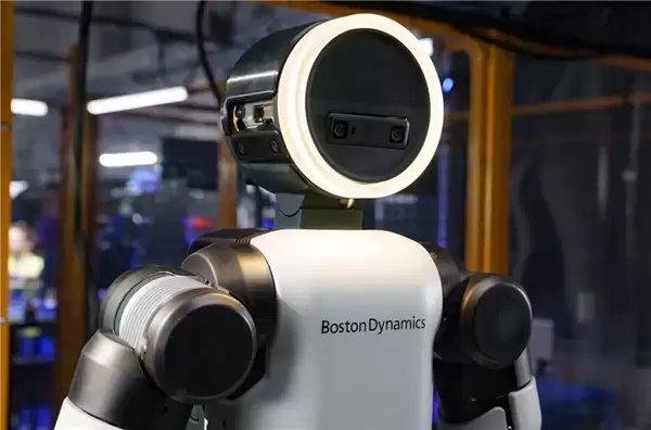 波士顿动力发布新一代Atlas人形机器人，2028年将用于现代汽车工厂