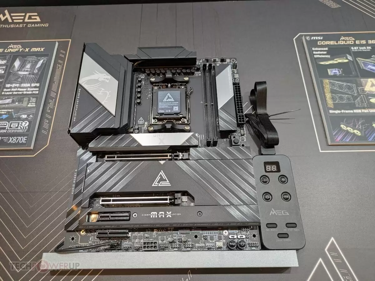 微星展示 256GB 双槽 CUDIMM 主板：支持单条 128GB，内存超频性能提升 63%