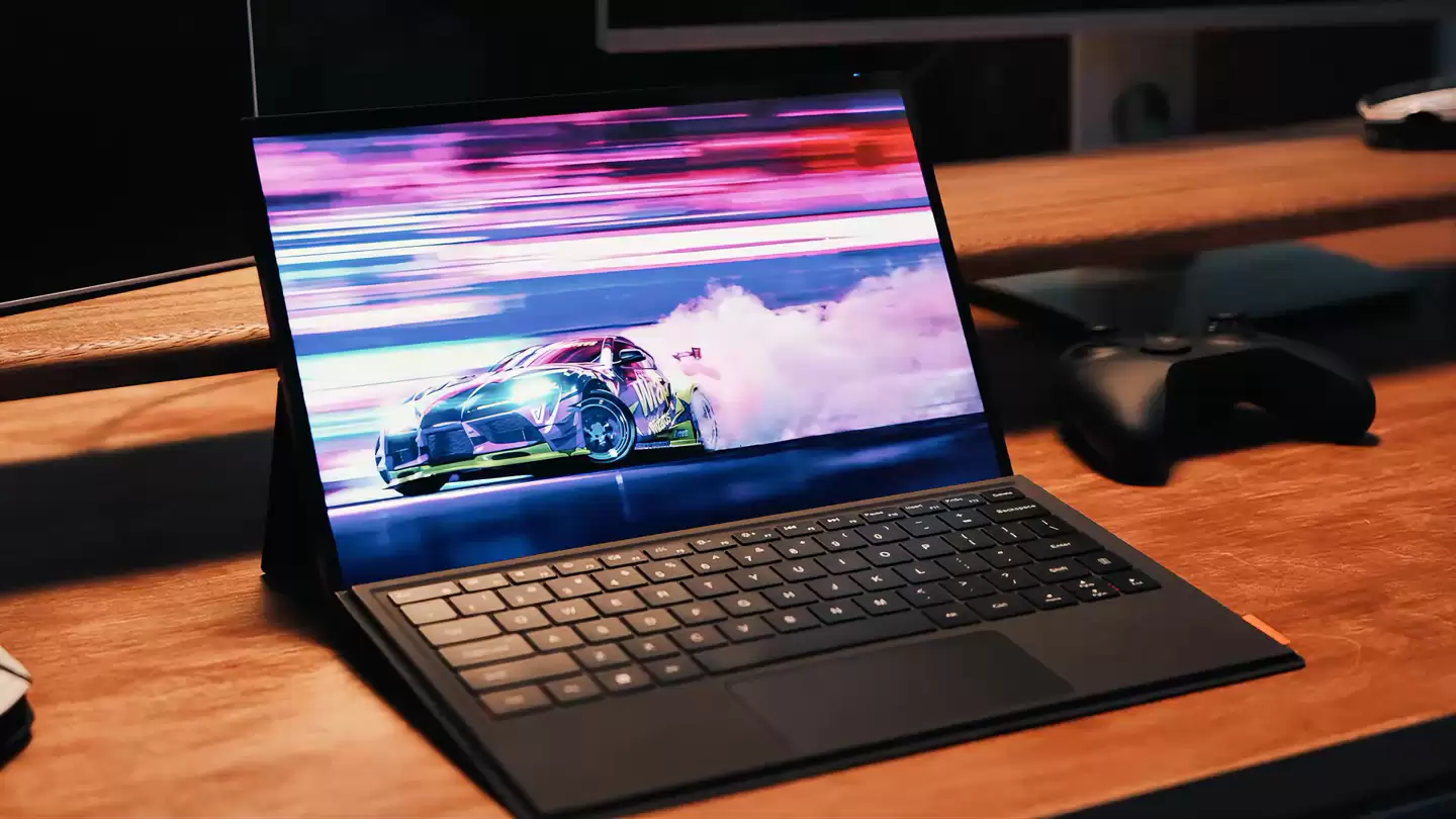 全球首款英特尔 Panther Lake 二合一平板：壹号本 Super V 亮相，搭载酷睿 Ultra X7 358H