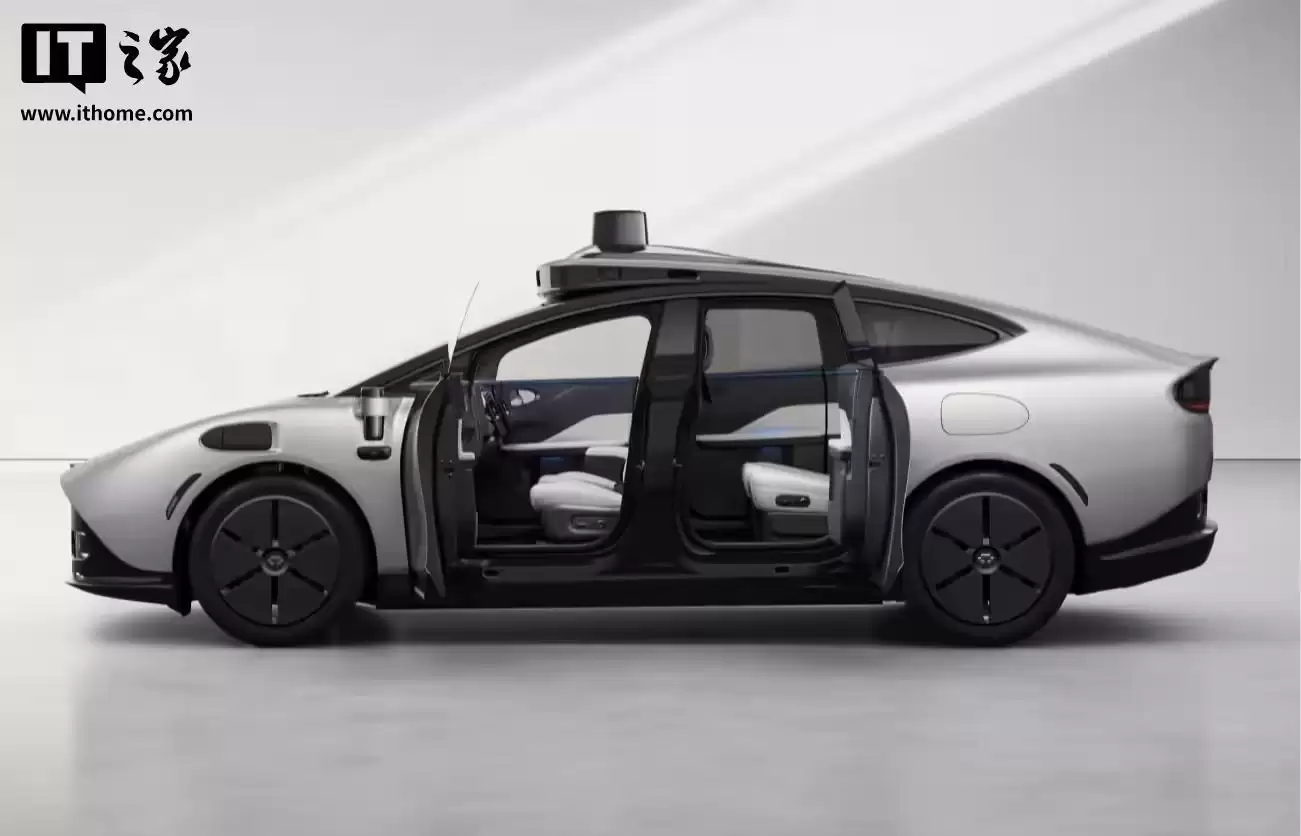 全球首款自动驾驶可折叠方向盘问世，可自动收起为乘客腾空间