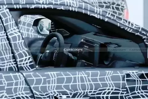 全新宝马3系内饰曝光 2026年发布配4K全景HUD