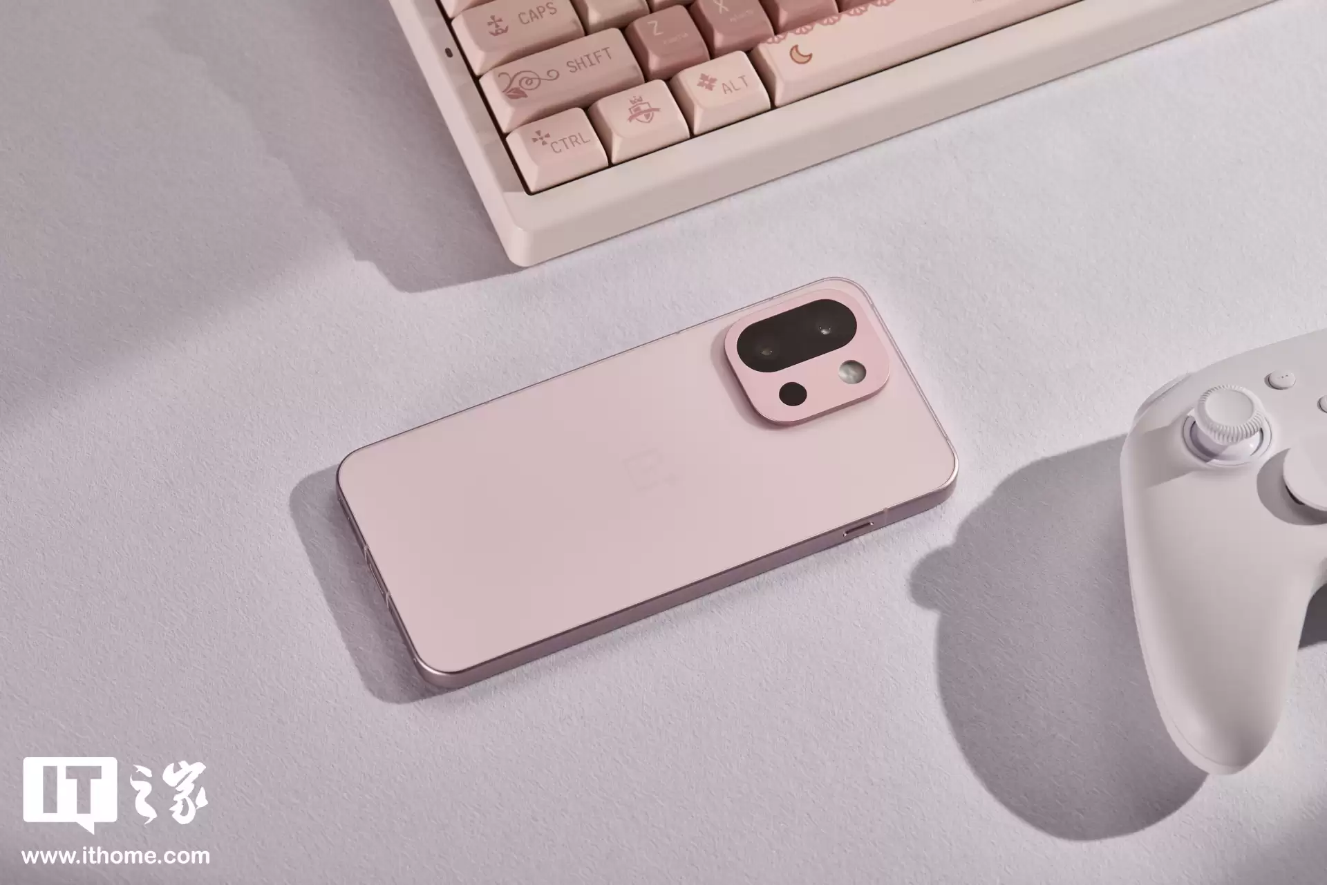 消息称一加 15T 工程机设定电池容量最大 7500mAh™,有望 4 月前后发布