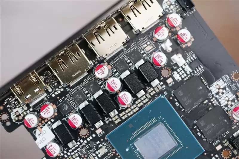 映众RTX 5060 Ti 16GB超级冰龙显卡评测:解锁190W功率 RTX 5060 Ti的最强形态