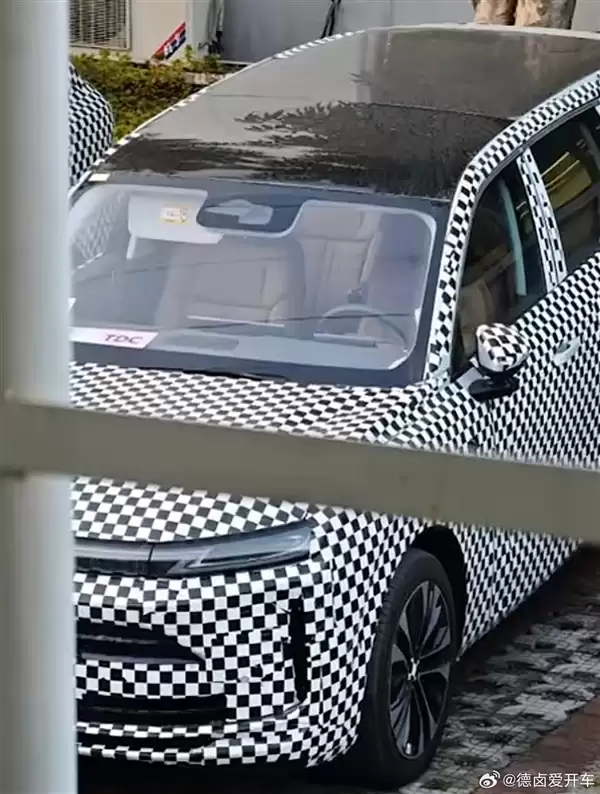 问界M9亲民平替 宝骏华境S内饰曝光:新势力有的基本都配齐