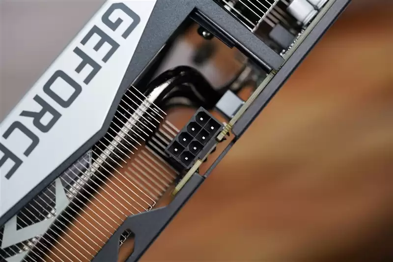 映众RTX 5060 Ti 16GB超级冰龙显卡评测:解锁190W功率 RTX 5060 Ti的最强形态