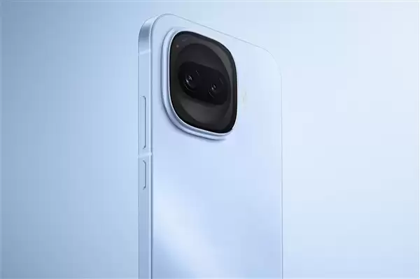 iQOO Z11 Turbo发布：轻薄机身搭载7600mAh电池与双芯性能