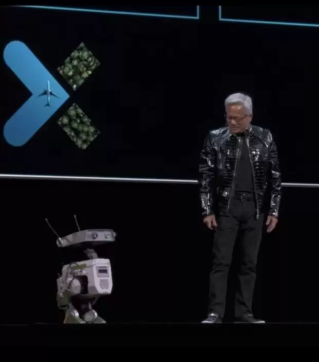 英伟达黄仁勋称赞中国工程师和AI研究员:世界顶尖