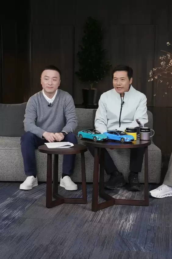 雷军首次回应近期KOL接触事件：核心并非批评小米，严重性在于他一直攻击、诅咒米粉