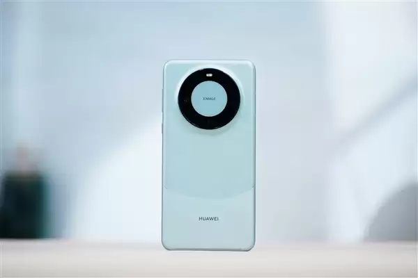 华为Mate 60系列等机型推送鸿蒙OS 6 125版本升级 5A信号标识来了