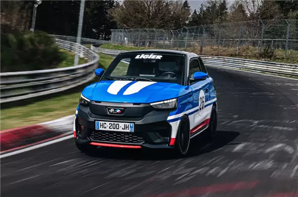 纽北赛道最慢纪录被打破:跑完一圈用时28分25.8秒