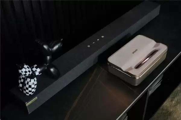 CES 2026 追觅电视首秀 Aura Mini LED 与全场景 AI 成最大亮点